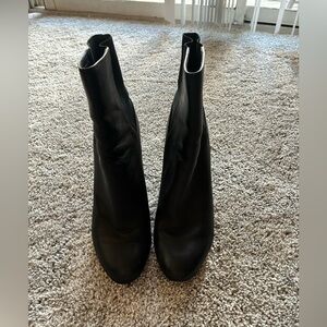 Dolce Vita Women's Black Stretch Leather Ankle Boots